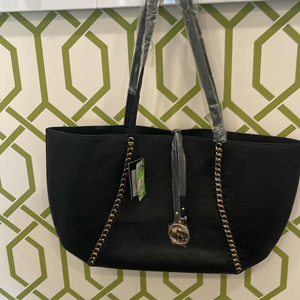 NWT Badgley Mischka Bags Badgley‎ Mischka Chain Tote!